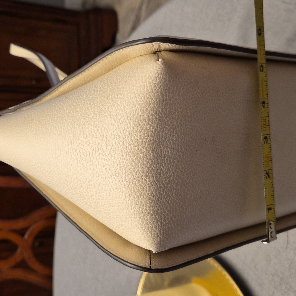 Tory Burch Cream Tote Bag - Picture 10 of 10